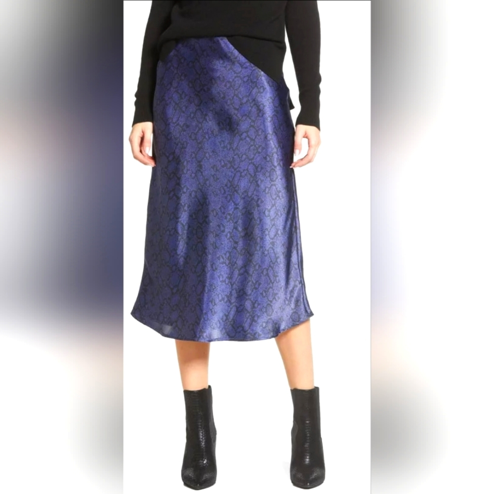 Chelsea 28 animal print skirt